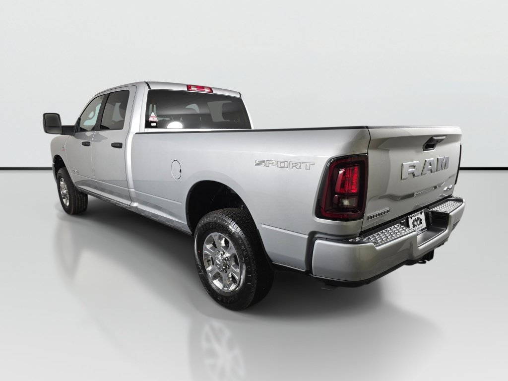New 2026 RAM 3500 Big Horn AWD/4WD image 6