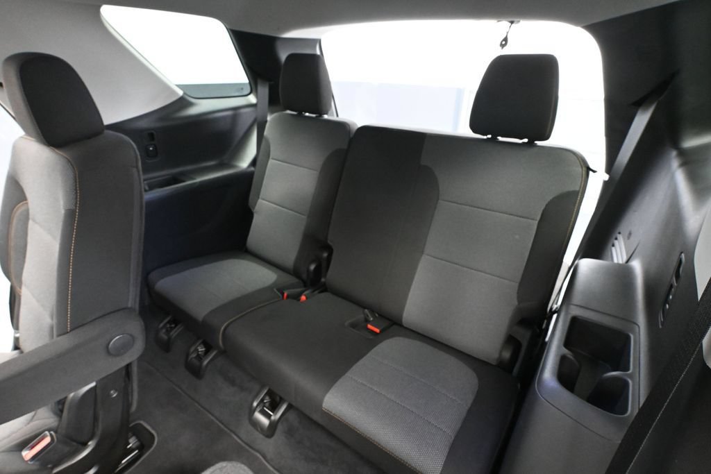 Used 2021 Chevrolet Traverse LT AWD/4WD image 35