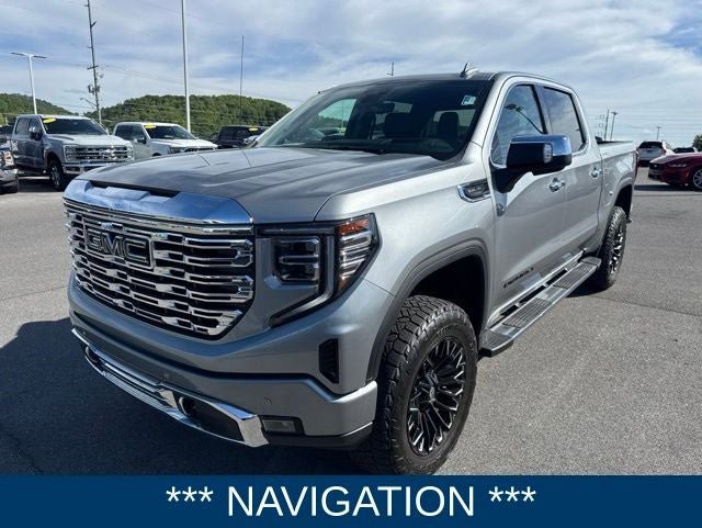Used 2024 GMC Sierra 1500 Denali w/ Technology Package AWD/4WD image 4