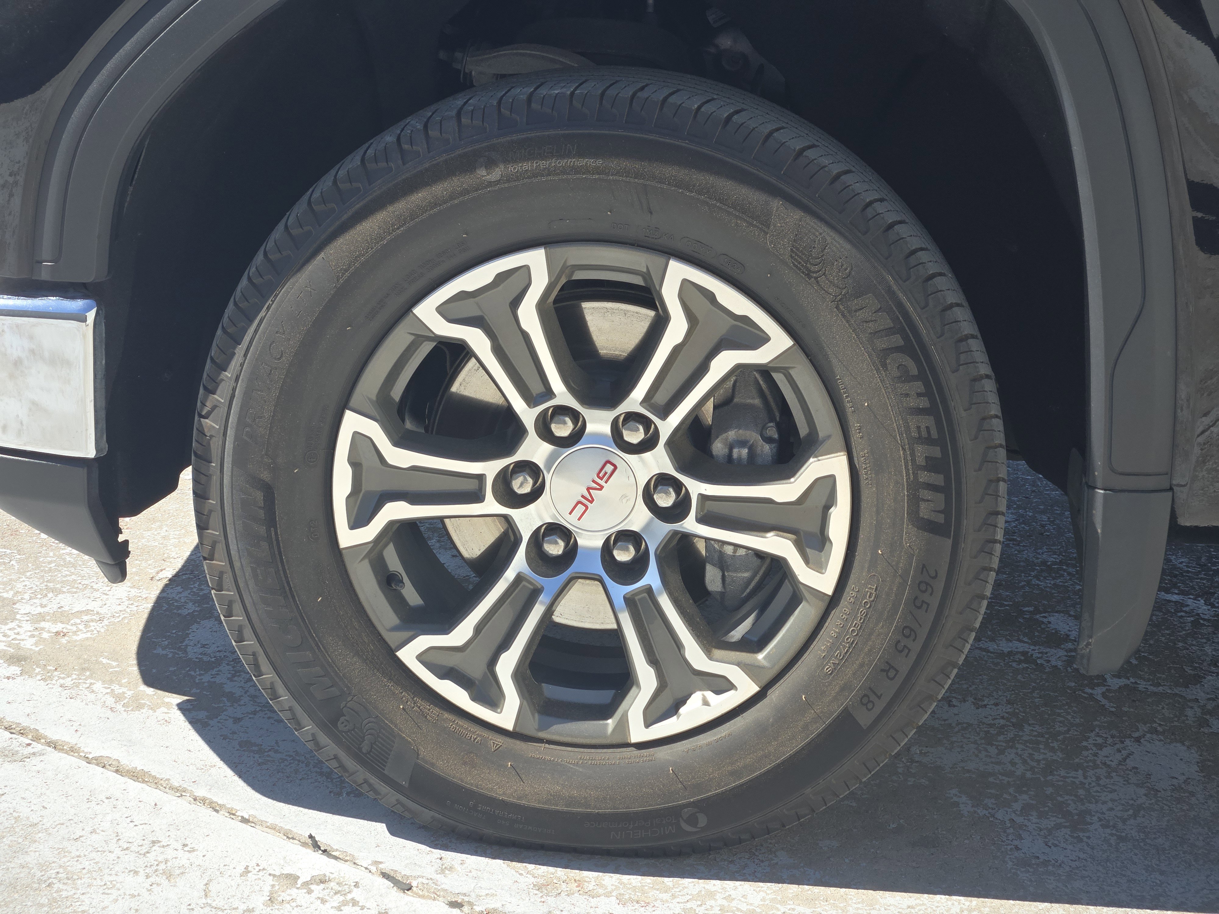 Used 2024 GMC Sierra 1500 SLT image 15