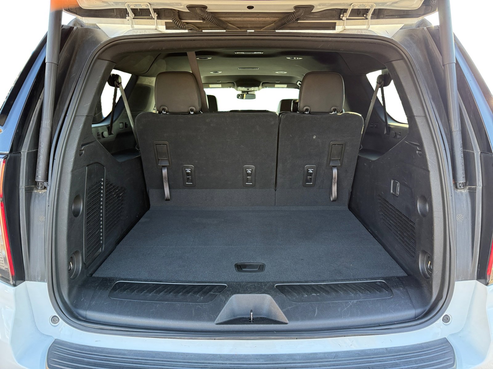 Used 2023 Chevrolet Suburban LT image 17