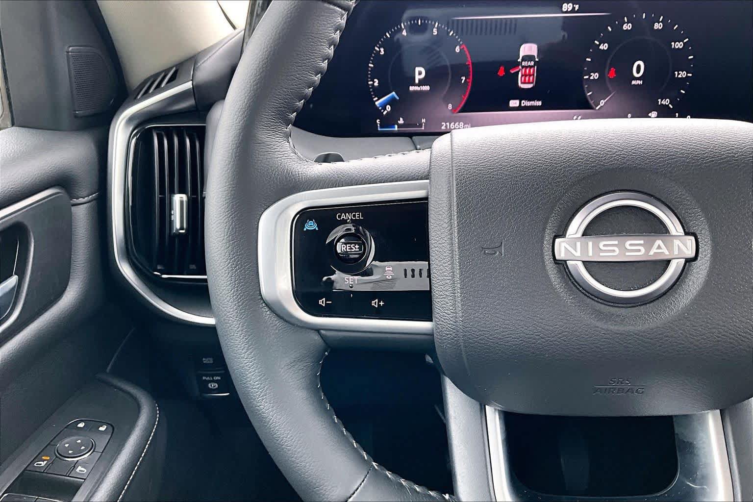 Used 2025 Nissan Armada SV AWD/4WD image 24