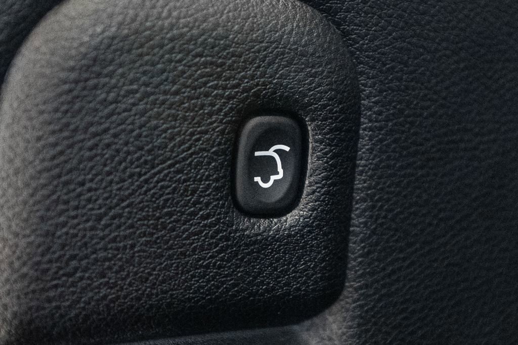 Used 2021 Jeep Grand Cherokee Limited image 35