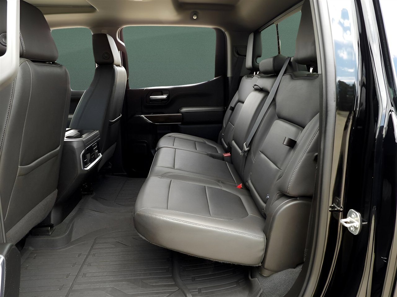 Used 2021 GMC Sierra 1500 SLT w/ SLT Premium Plus Package image 31