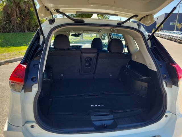 Used 2020 Nissan Rogue S image 14