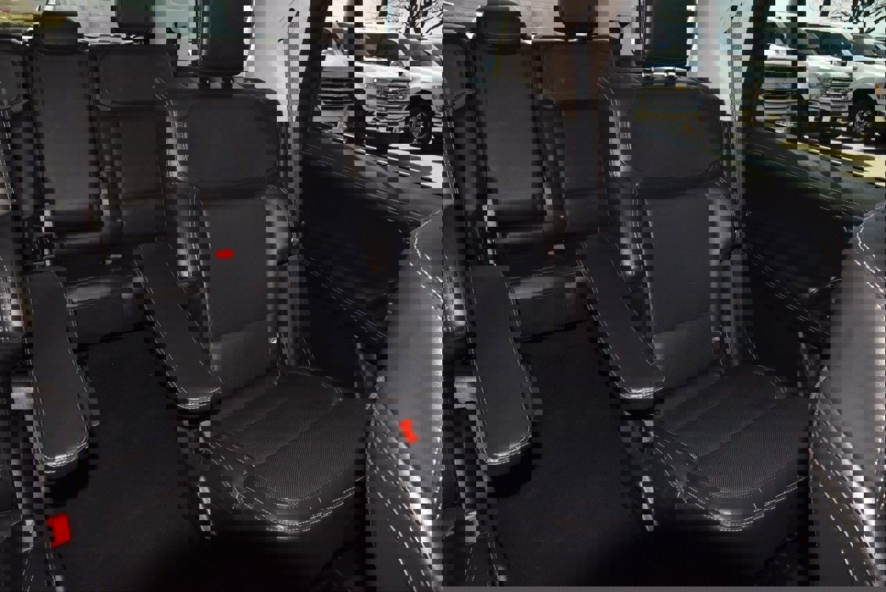 Certified 2025 Ford Expedition Platinum image 22