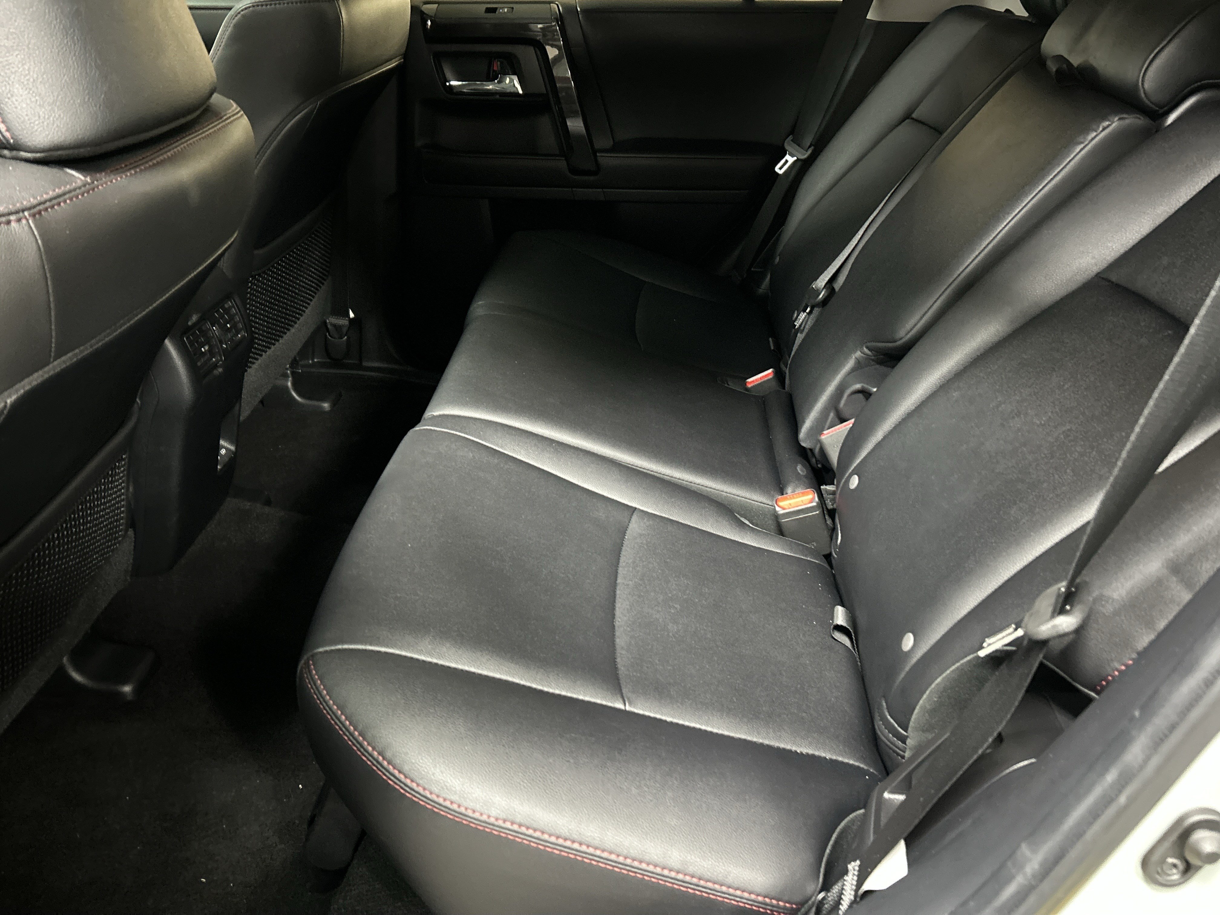 Used 2023 Toyota 4Runner TRD Off-Road Premium w/ Moonroof Package AWD/4WD image 32