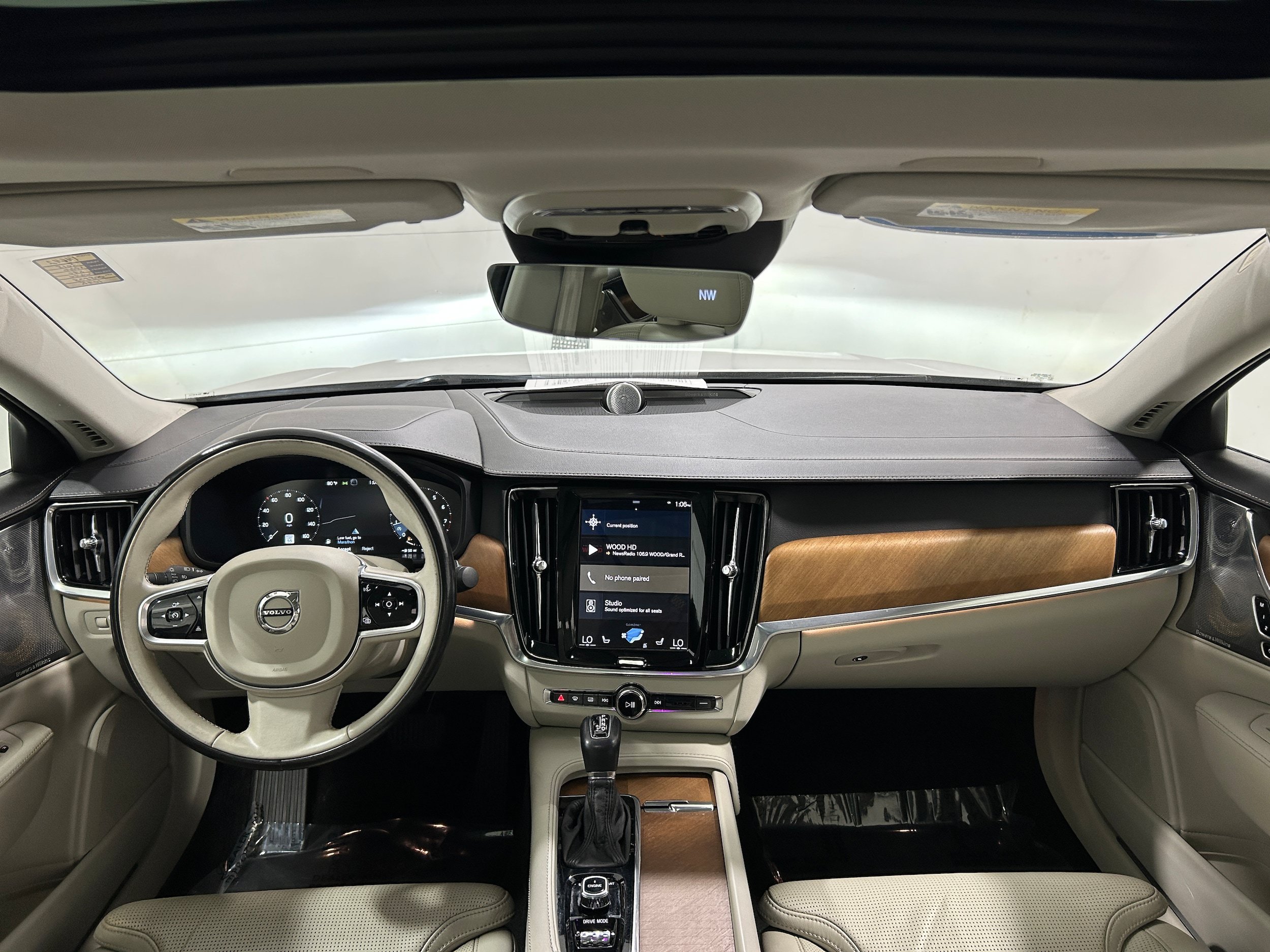 Used 2018 Volvo S90 T6 Inscription w/ Protection Package AWD/4WD image 14