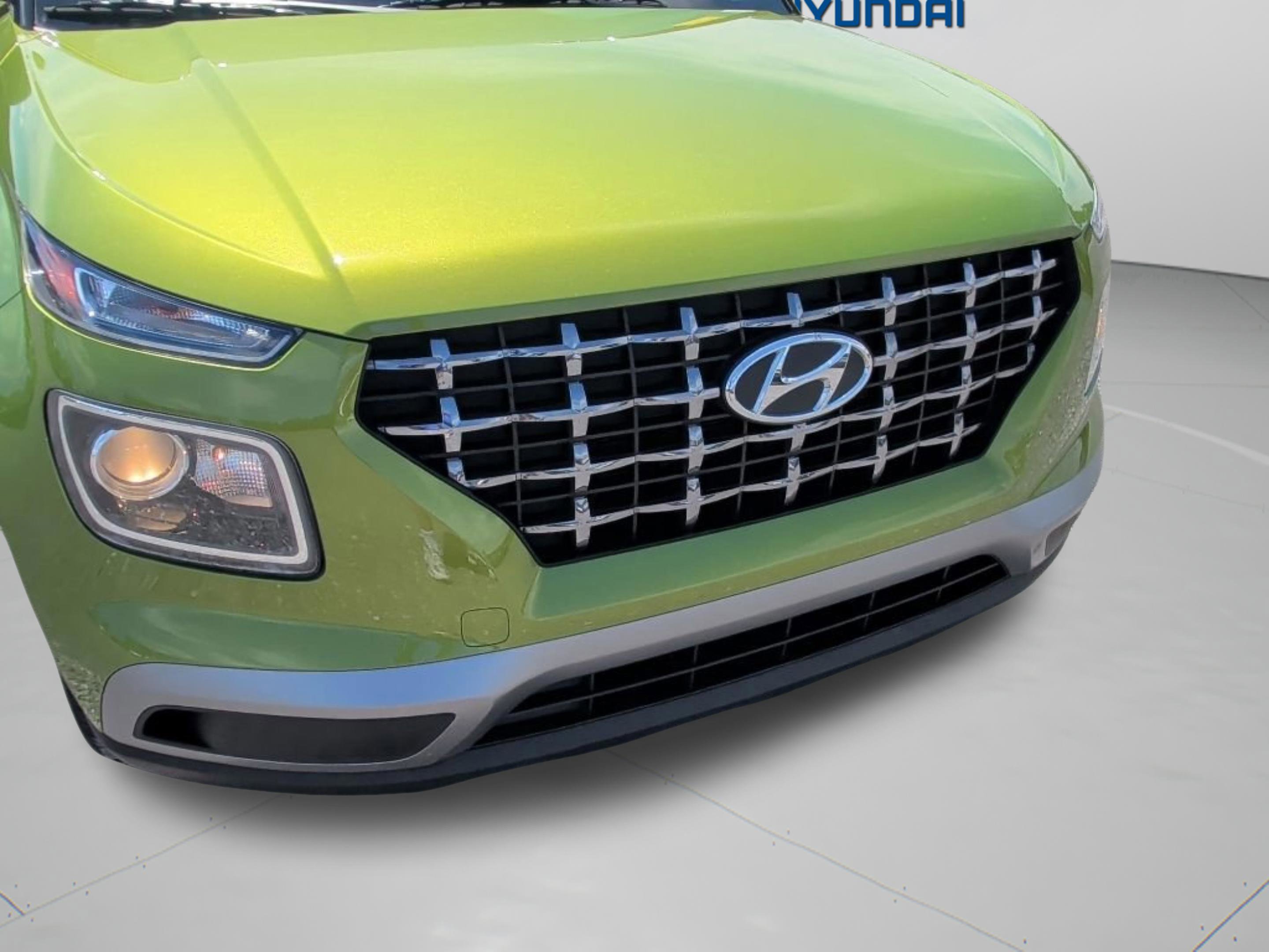 Used 2024 Hyundai Venue SEL FWD image 40