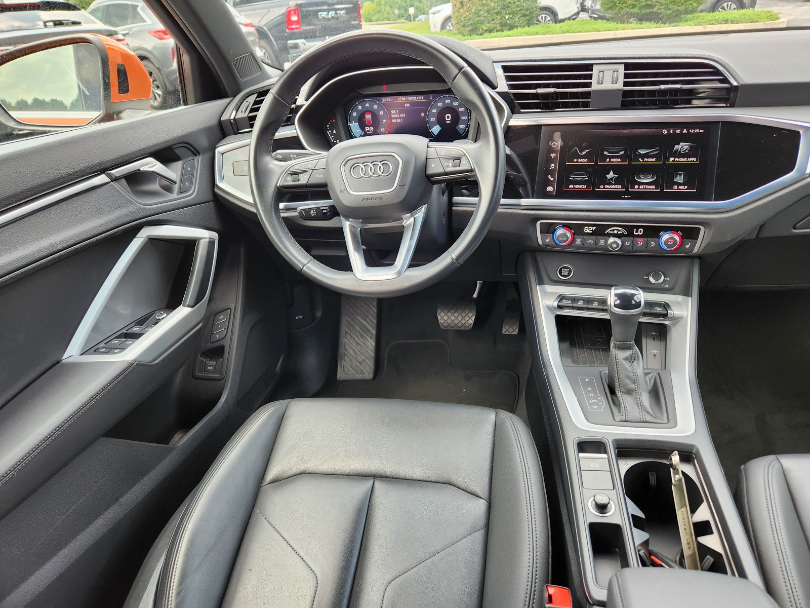 Used 2024 Audi Q3 2.0T Premium AWD/4WD image 13
