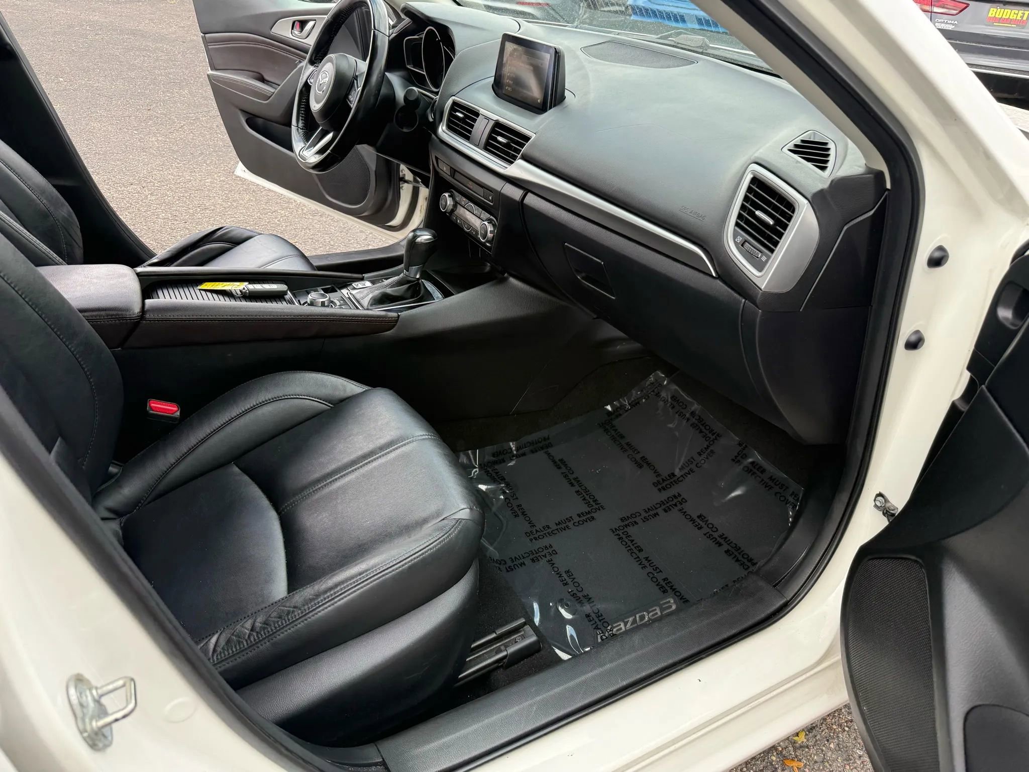 Used 2017 MAZDA MAZDA3 Touring image 22