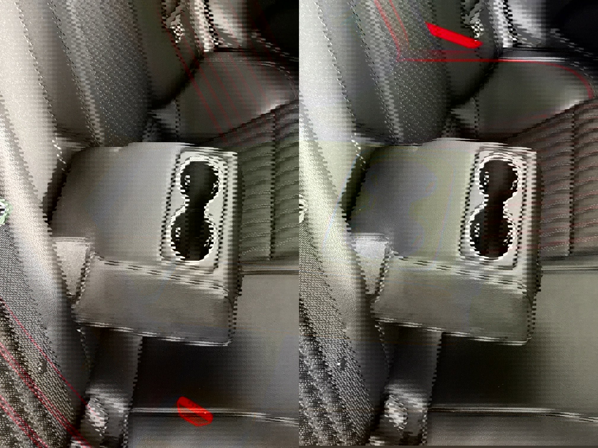 Used 2024 Genesis G70 2.5T w/ Sport Prestige Package image 38