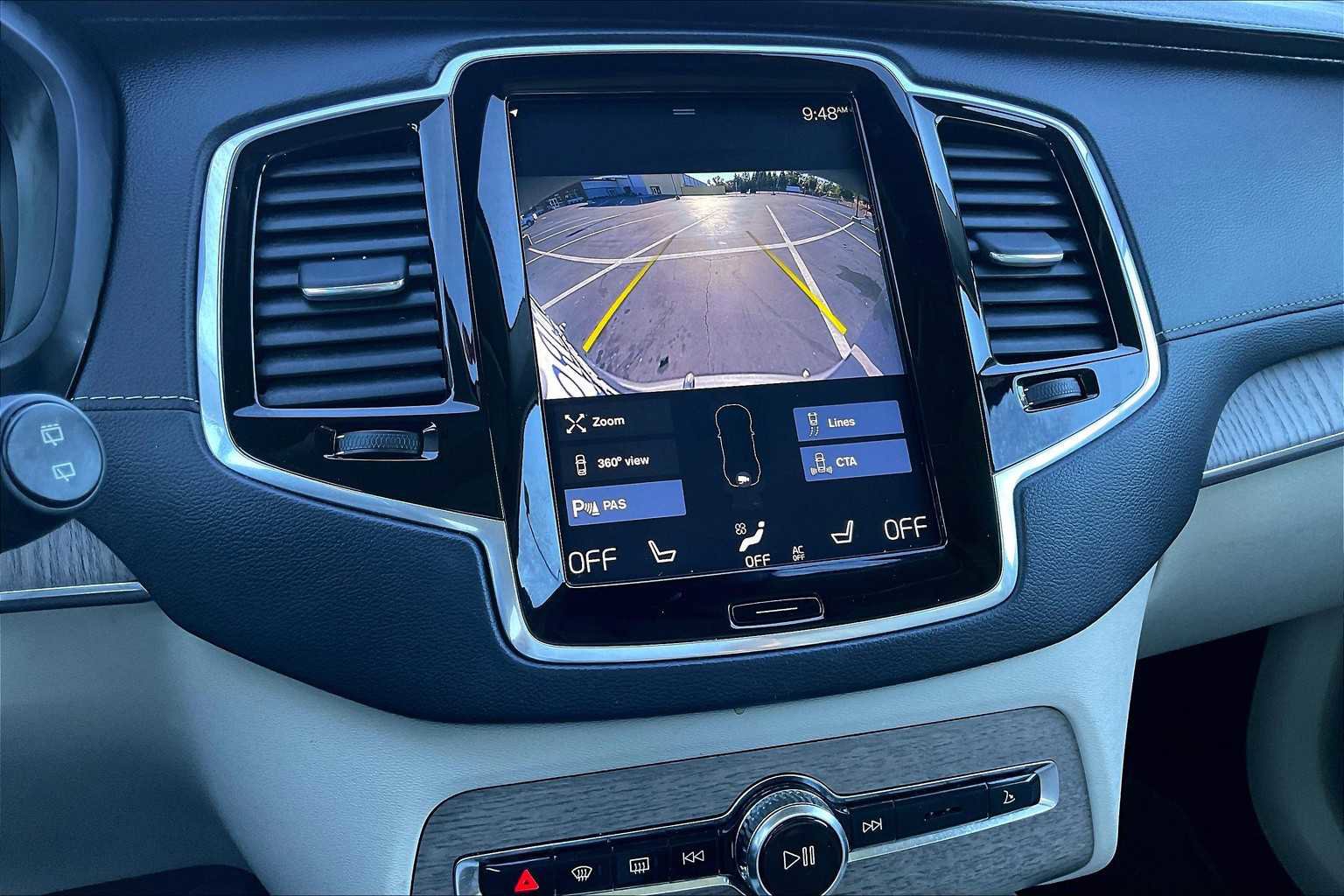 Used 2022 Volvo XC90 T6 Inscription w/ Advanced Package image 24