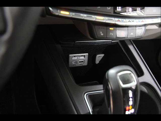 Used 2019 Cadillac XT4 Premium Luxury w/ Cold Weather Package AWD/4WD image 17