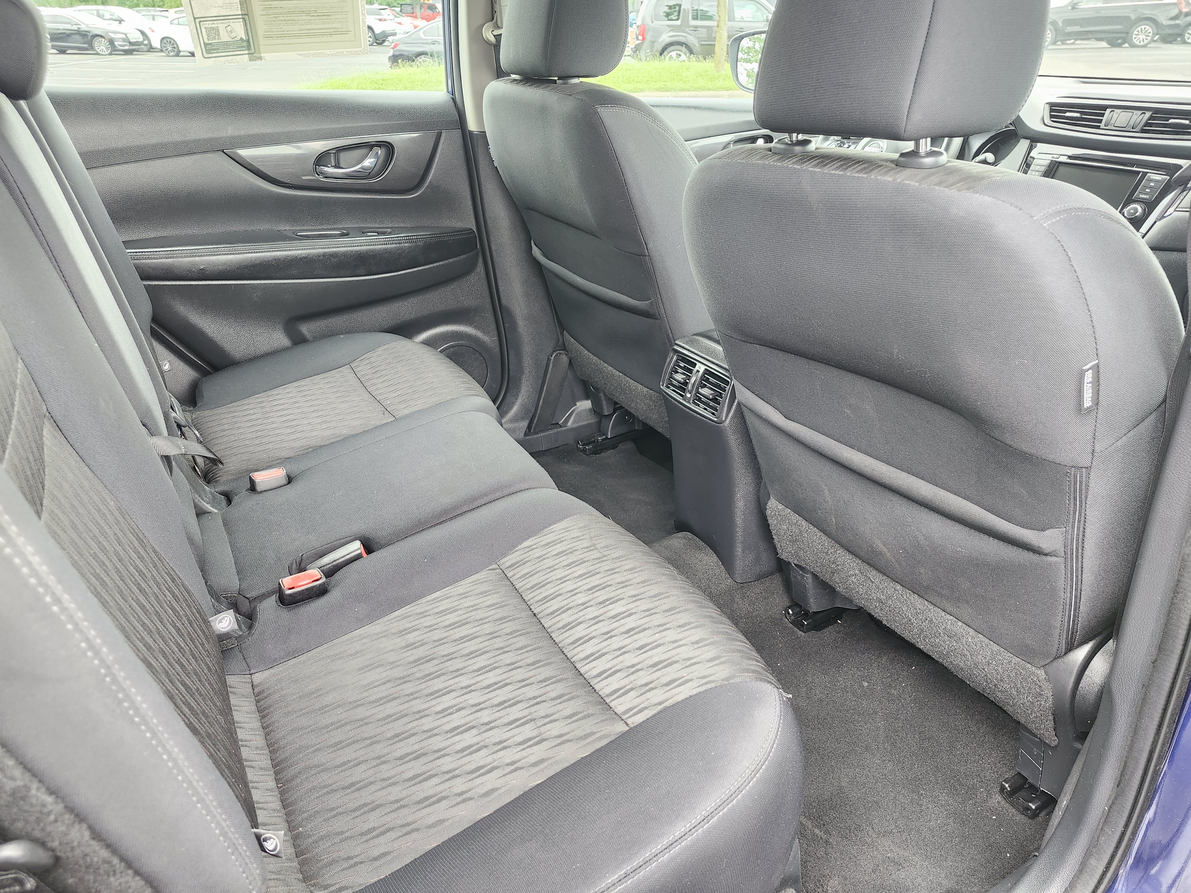 Used 2018 Nissan Rogue S FWD image 19