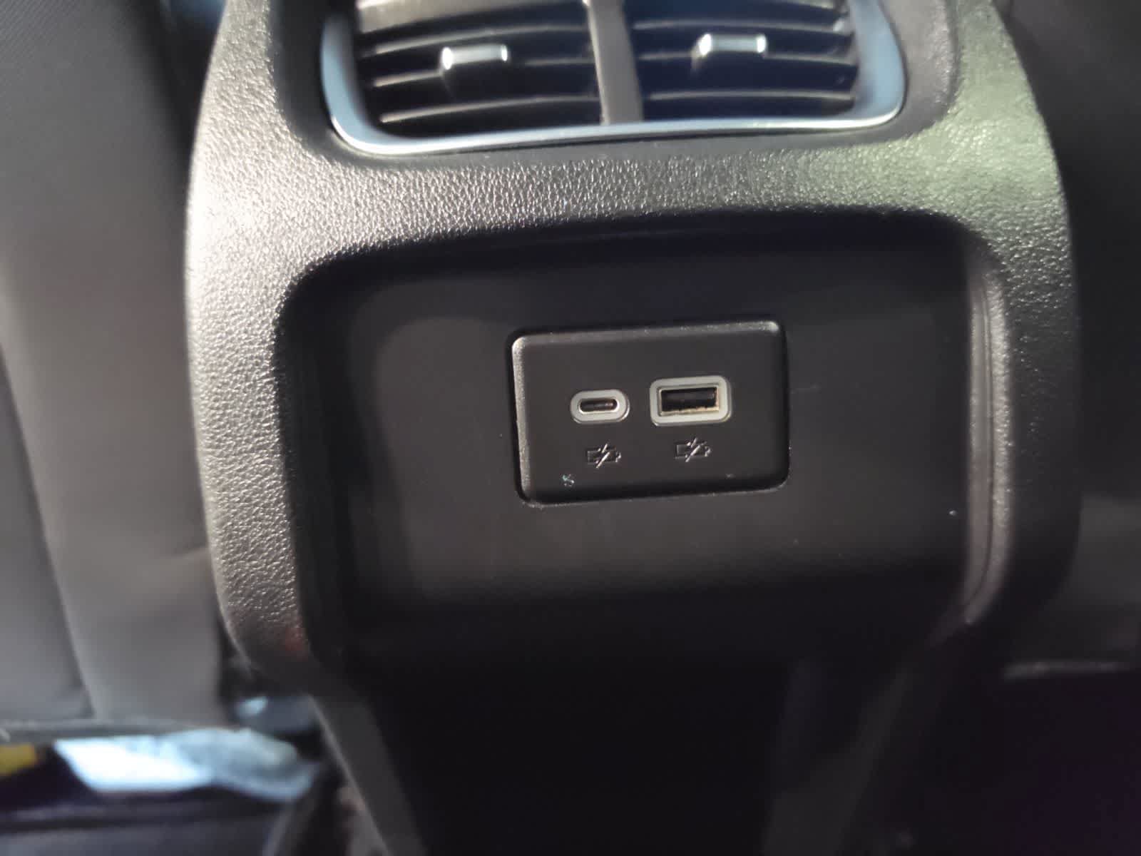 Used 2022 Chevrolet Blazer LT FWD image 29