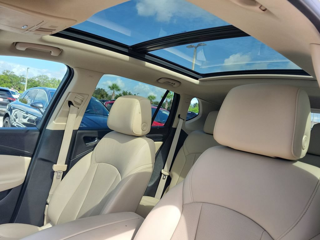 Used 2017 Buick Envision Essence FWD image 21