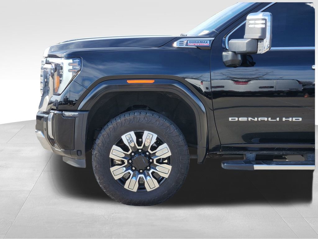 Used 2024 GMC Sierra 2500 Denali image 11