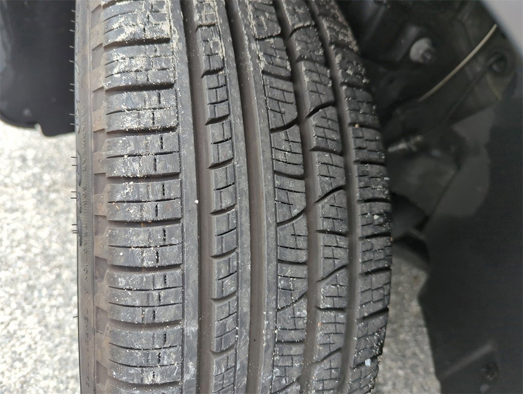 Used 2022 Volkswagen Taos SE w/ Panoramic Sunroof Package image 44