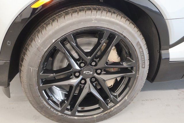 New 2026 Chevrolet Blazer EV SS w/ LPO, Blackout Package image 7