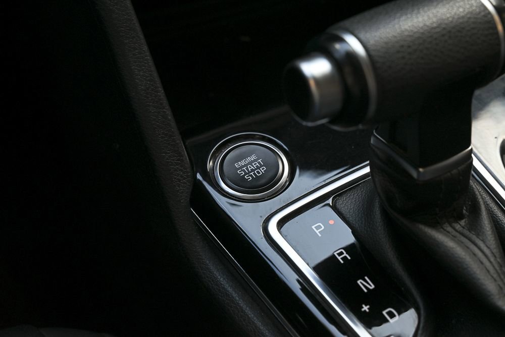 Used 2024 Kia Sportage EX image 28