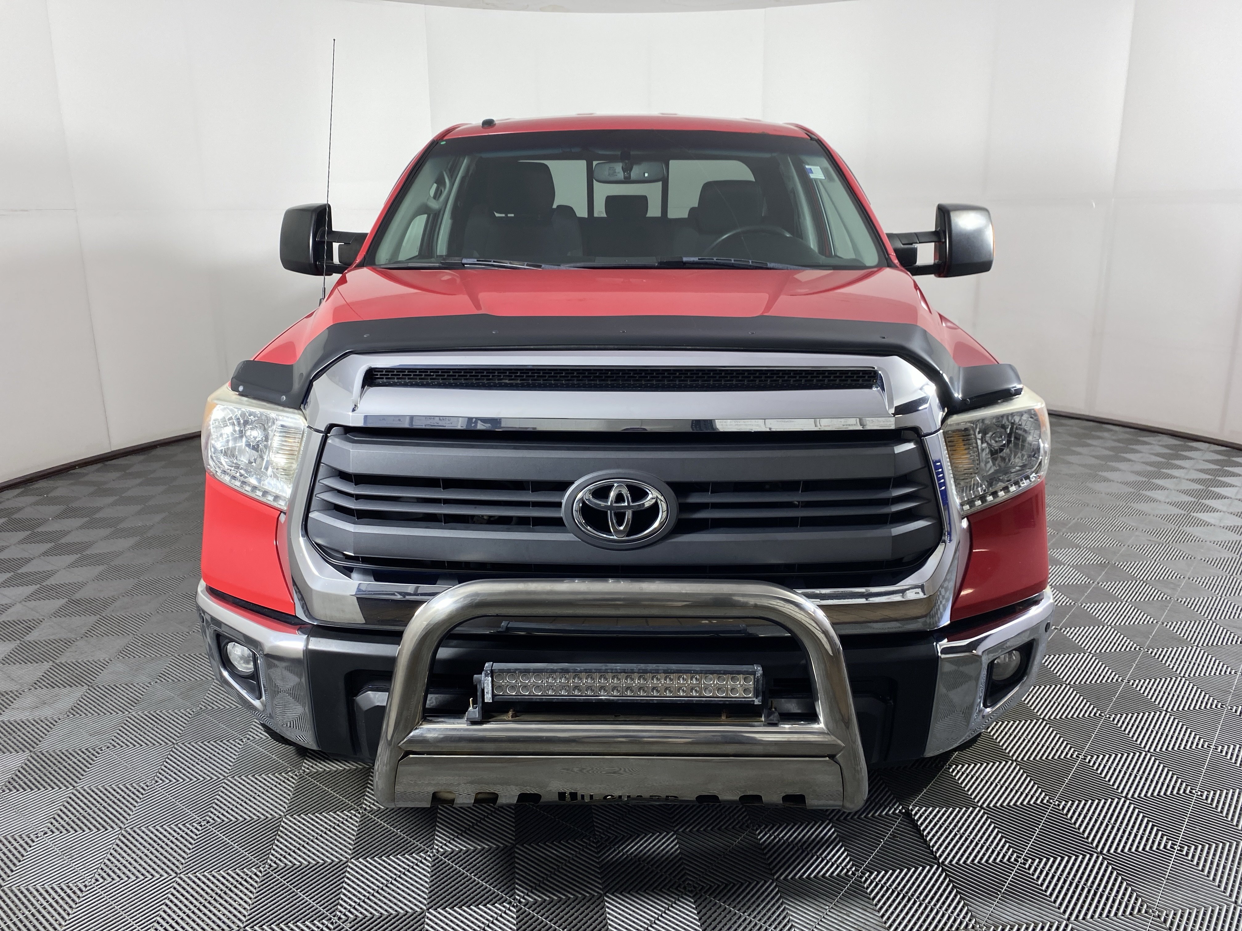 Used 2014 Toyota Tundra SR5 AWD/4WD image 9