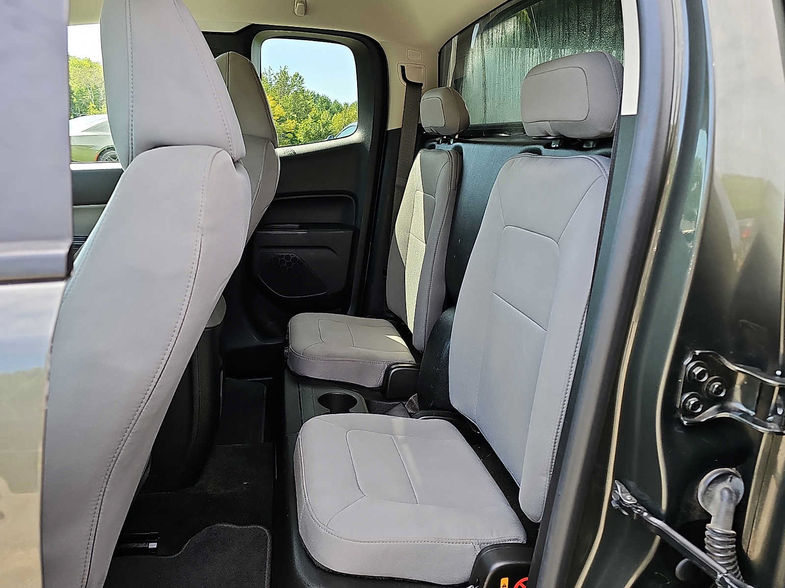 Used 2018 Chevrolet Colorado W/T AWD/4WD image 10
