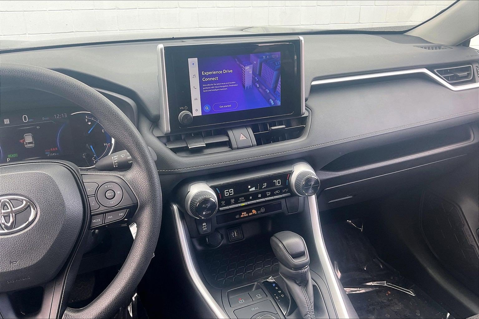 Used 2024 Toyota RAV4 LE image 7