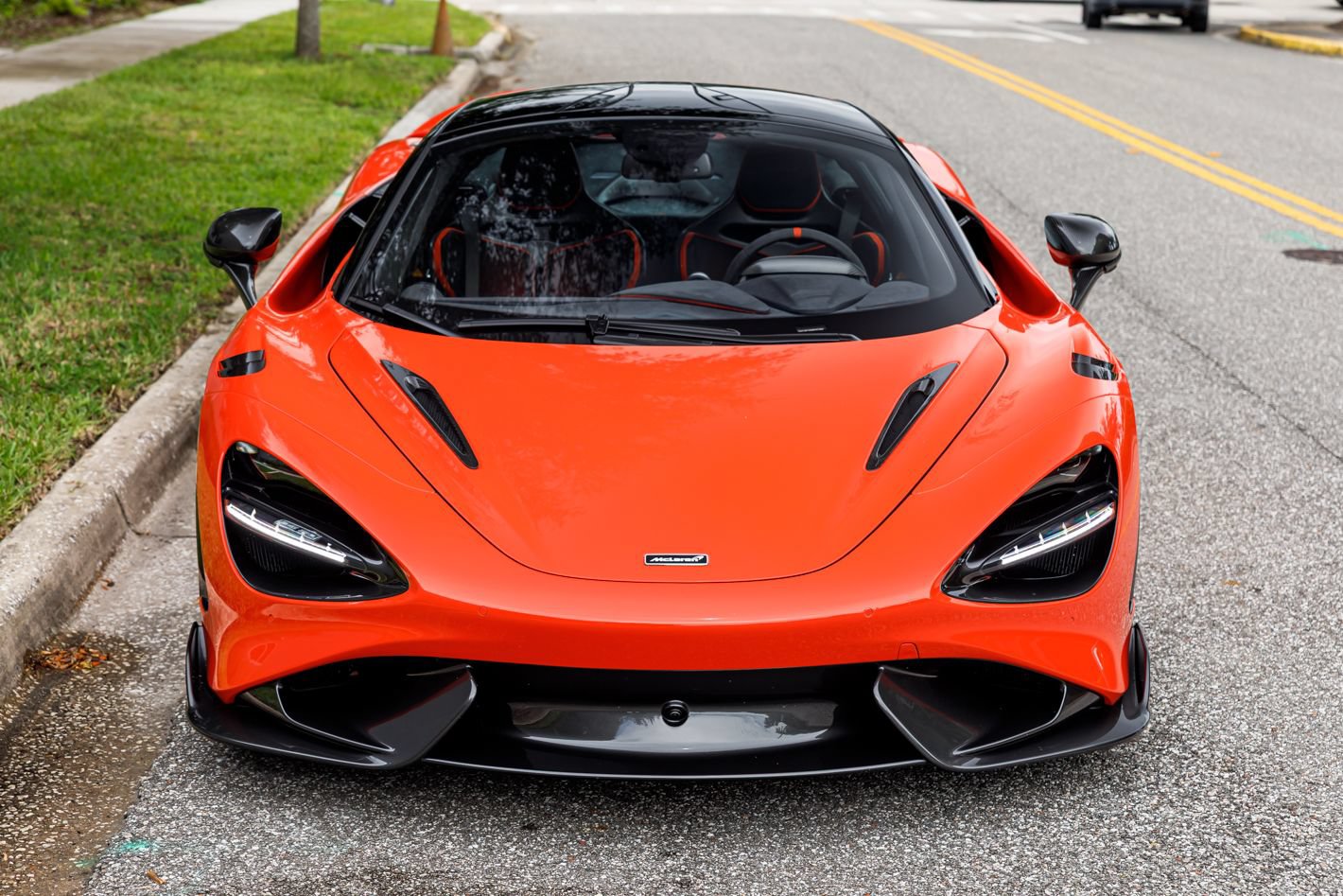 Used 2021 McLaren 765LT RWD image 23