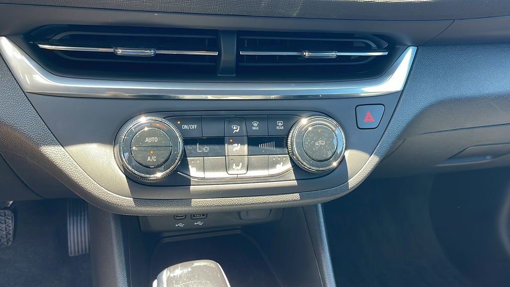 Used 2024 Buick Envista Preferred w/ Convenience I Package image 19