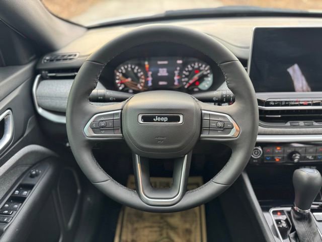 Used 2023 Jeep Compass Latitude w/ Convenience Group image 22