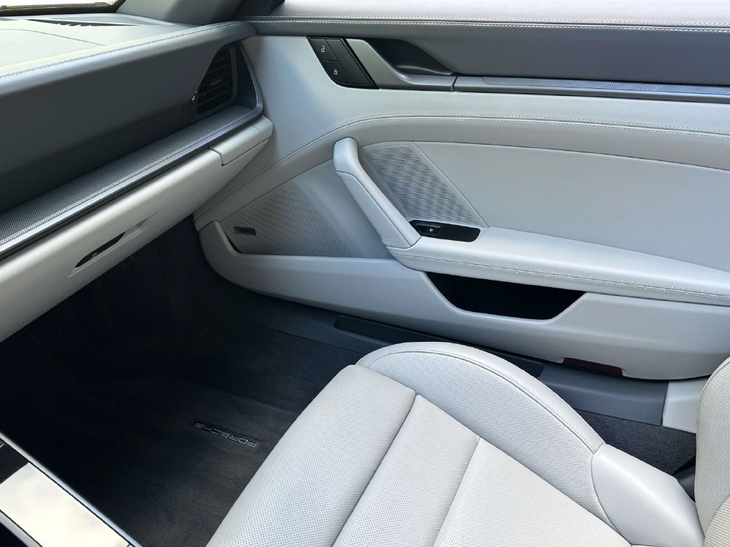 Certified 2024 Porsche 911 Carrera RWD image 29