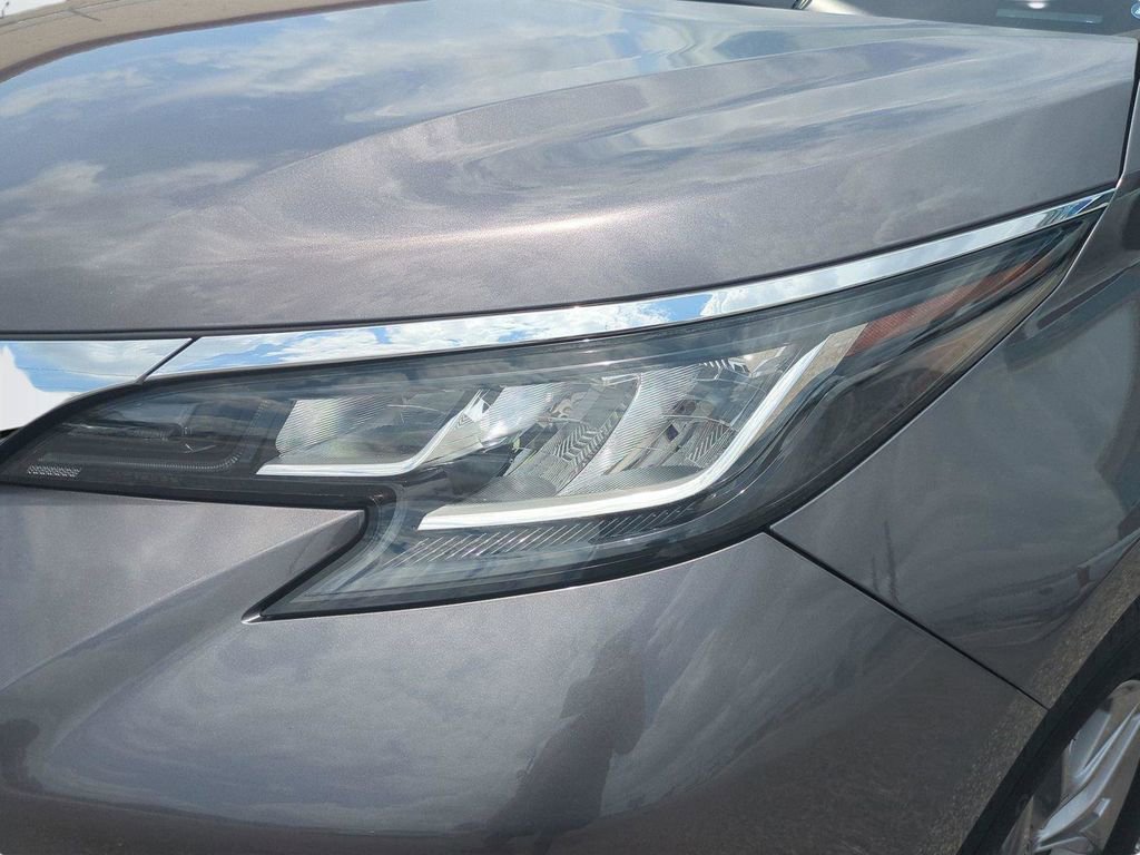 Used 2021 Toyota Sienna XLE FWD image 10