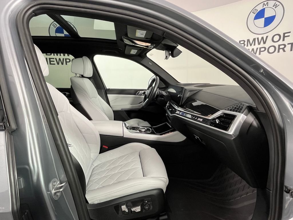 Certified 2024 BMW X5 xDrive40i w/ M Sport Package AWD/4WD image 24