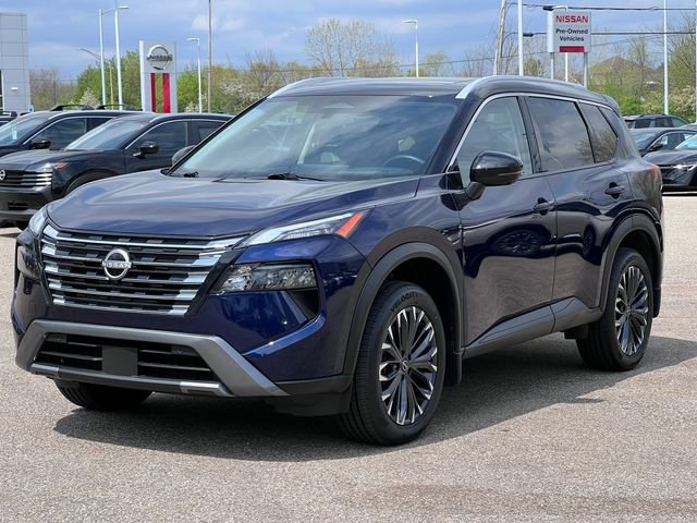 Used 2025 Nissan Rogue SL w/ Tech Package AWD/4WD image 42