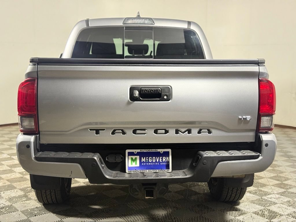 Used 2019 Toyota Tacoma TRD Sport w/ Technology Package AWD/4WD image 5