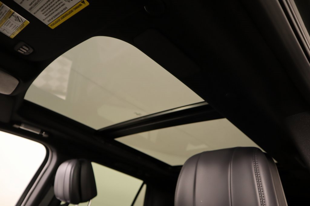 New 2025 Lincoln Navigator Reserve w/ Jet Appearance Package image 16