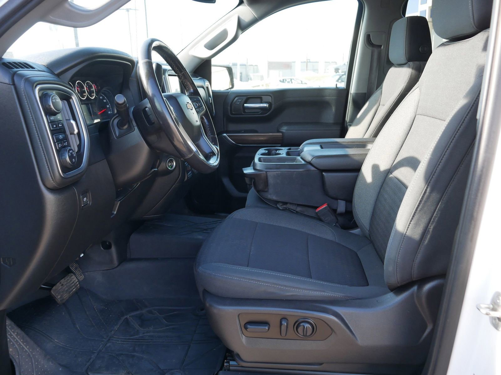 Used 2022 Chevrolet Silverado 1500 LT image 15