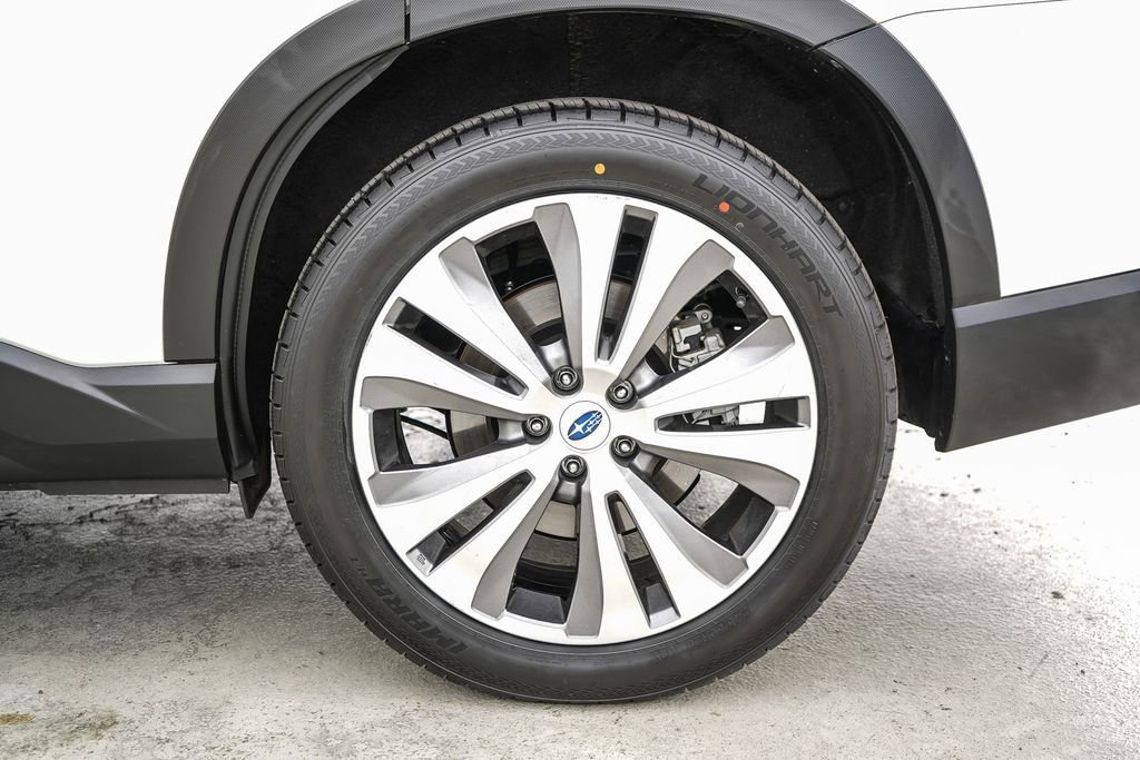 Used 2022 Subaru Ascent Limited w/ Technology Package AWD/4WD image 12