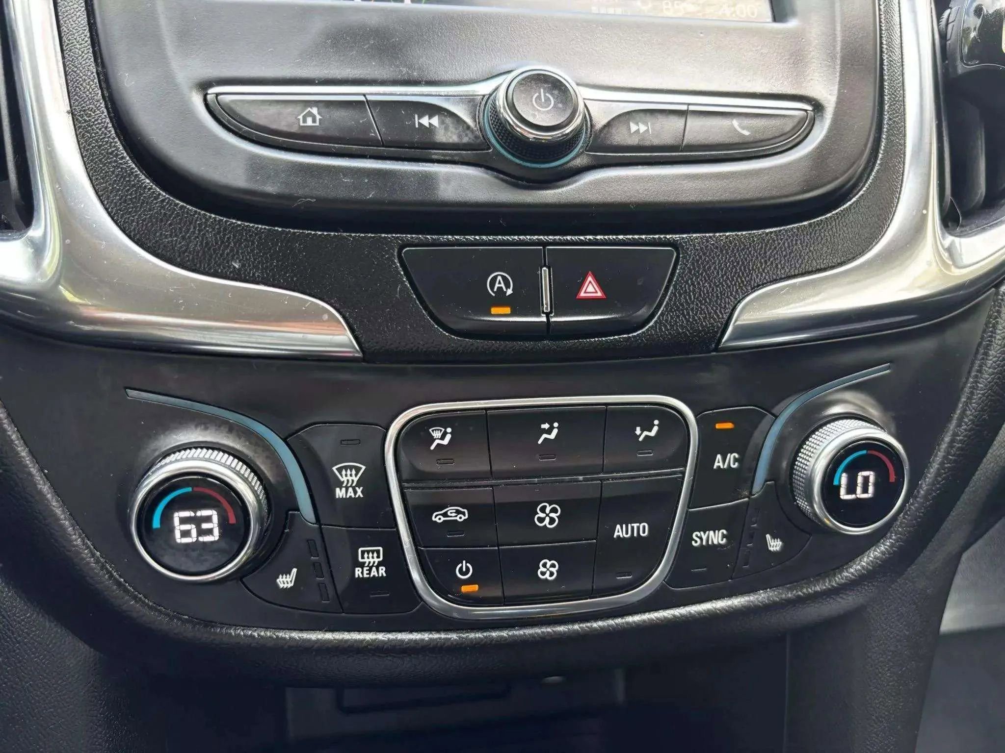 Used 2022 Chevrolet Equinox LT image 32