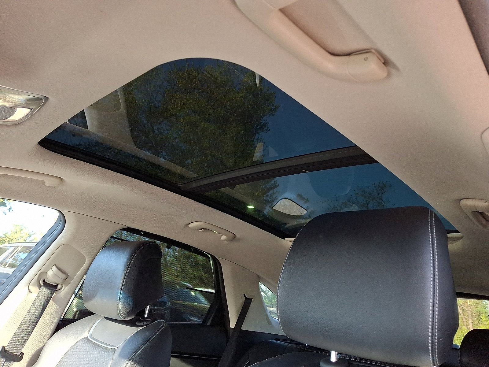 Certified 2022 Genesis GV70 2.5T w/ Advanced Package image 16