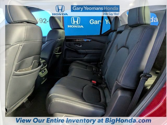 Certified 2025 Honda Pilot Touring image 17