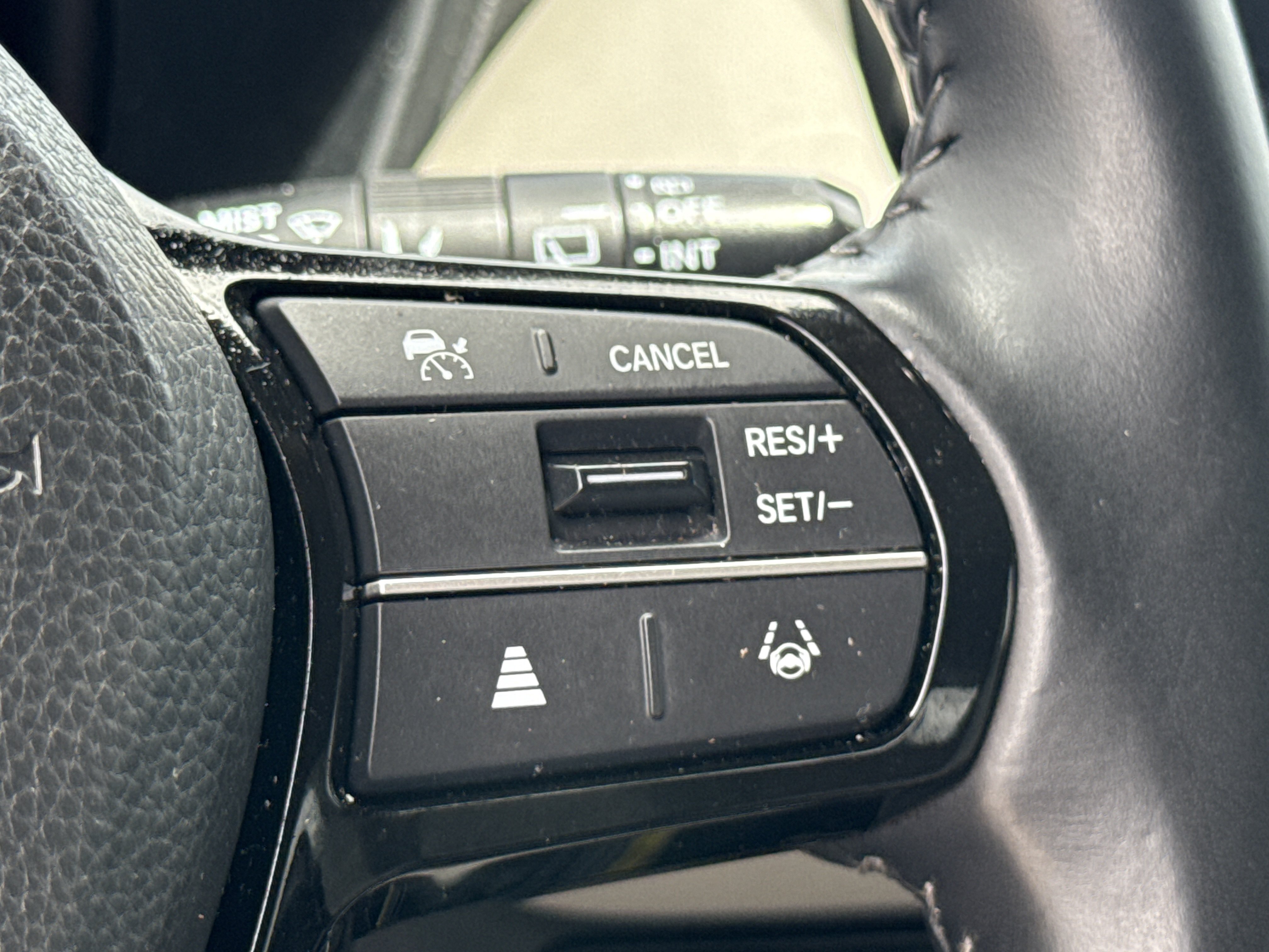 Certified 2025 Honda HR-V EX-L image 35