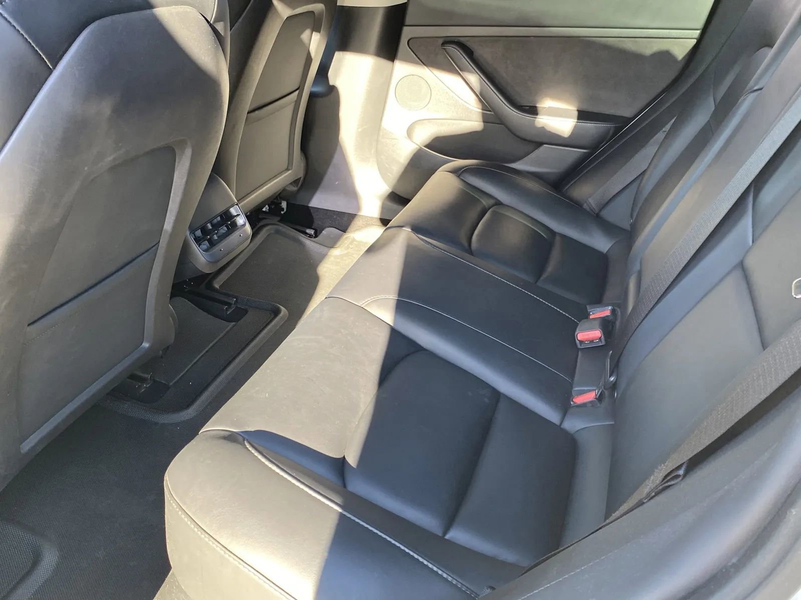 Used 2023 Tesla Model 3 Standard Range RWD image 9