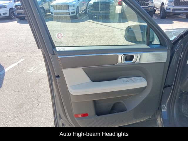 Used 2025 Hyundai Santa Fe SEL AWD/4WD image 15