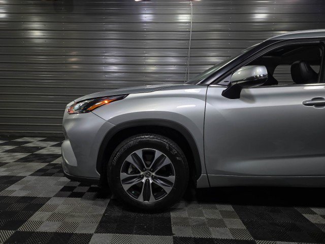 Used 2022 Toyota Highlander XLE image 40