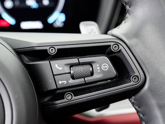 Certified 2025 Porsche Cayenne image 15