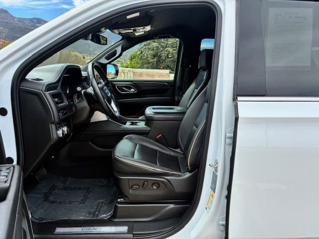 Used 2024 GMC Yukon SLT AWD/4WD image 11