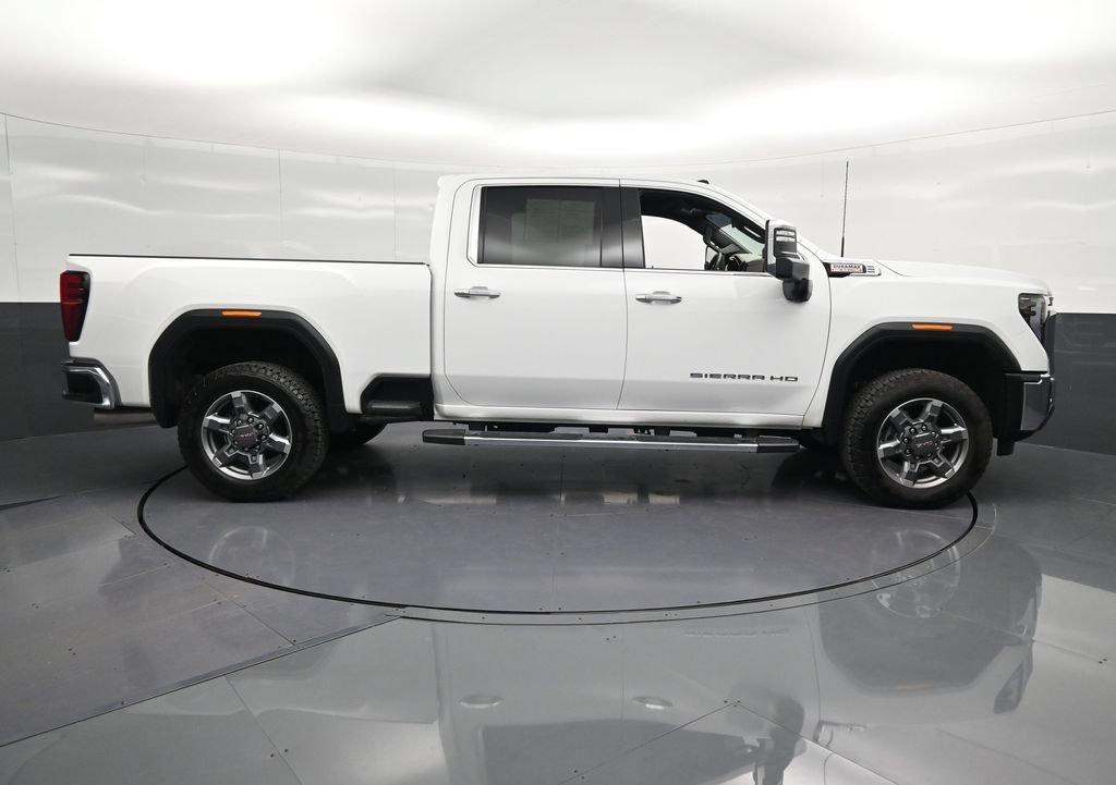 Used 2025 GMC Sierra 2500 SLT w/ SLT Premium Package AWD/4WD image 4