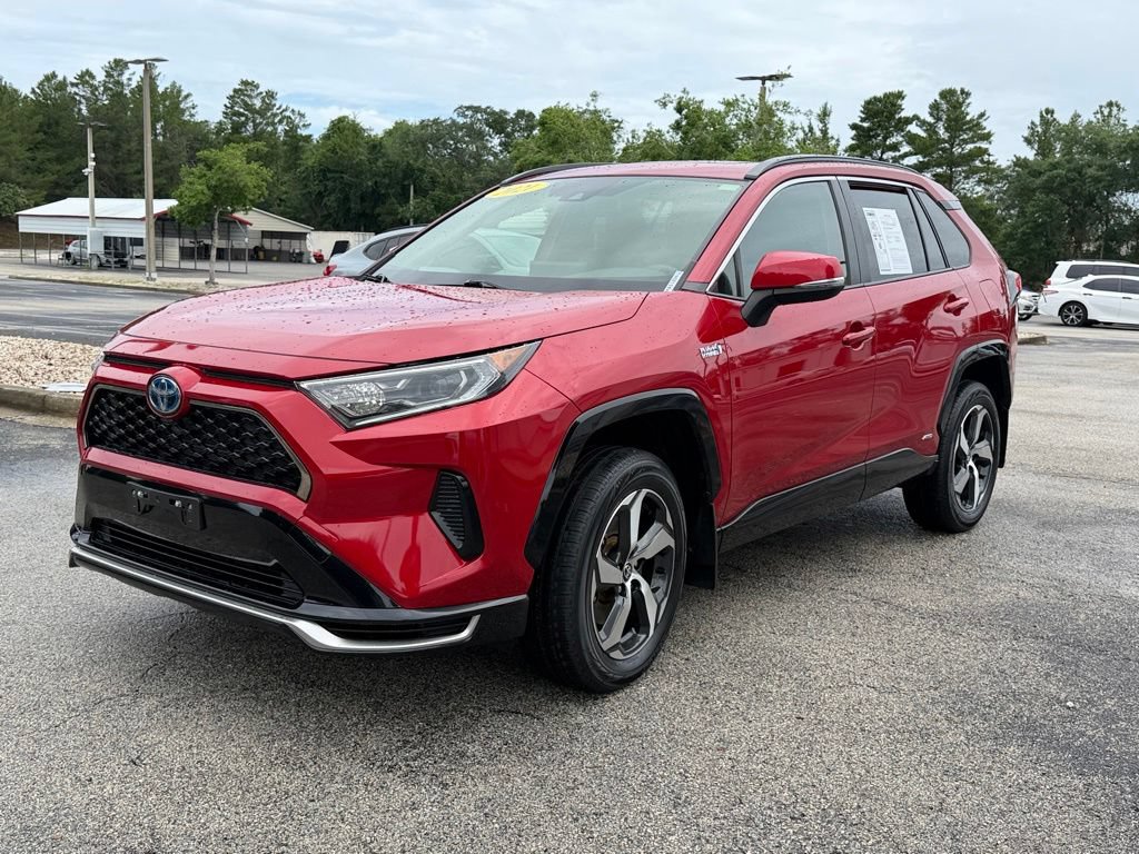 Used 2021 Toyota RAV4 SE w/ Weather & Moonroof Package AWD/4WD image 3